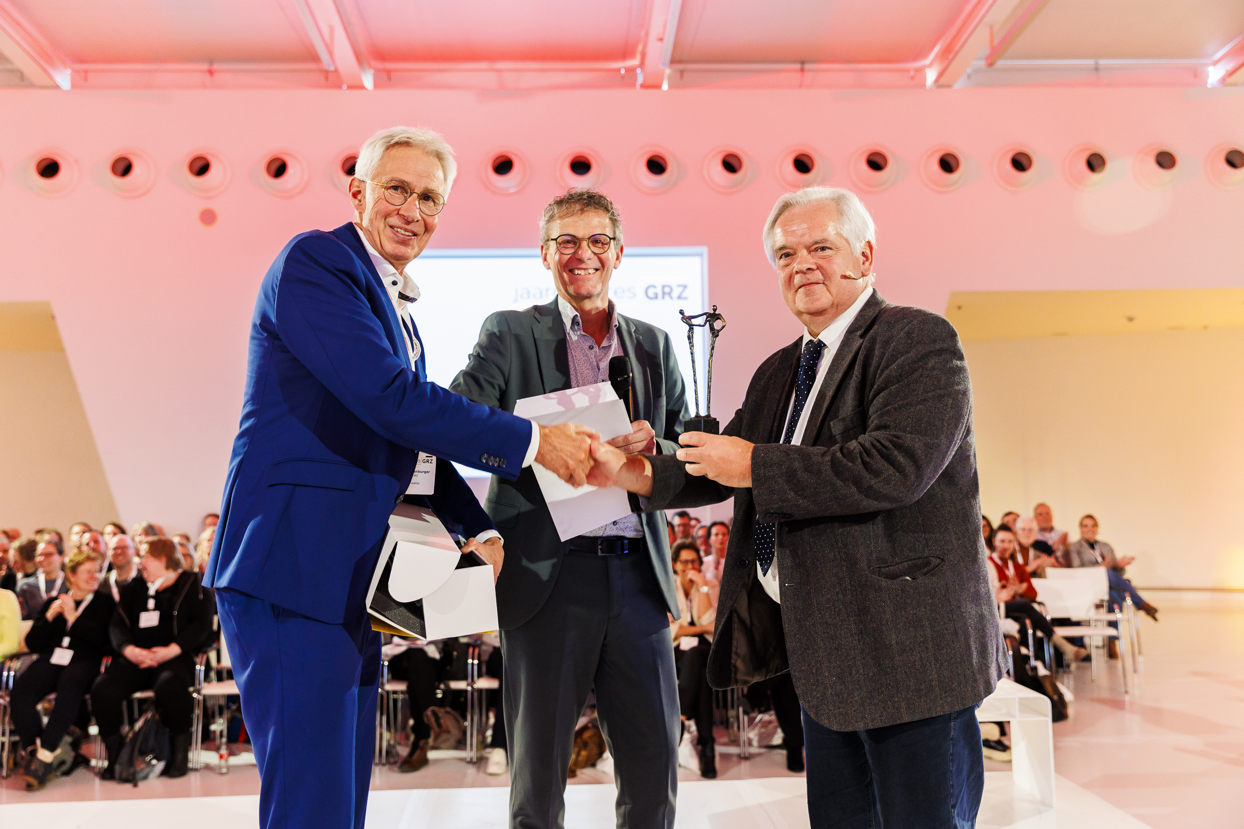 Award voor revalidatie onderzoek – prof. dr. Jos Schols